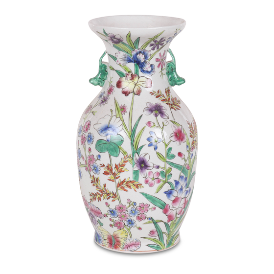Porcelain pot/vase sideview