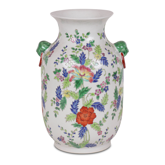 Porcelain pot/vase sideview